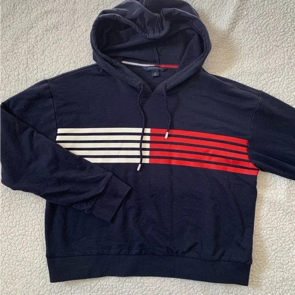Tommy Hilfiger Women’s Cropped Hoodie - Picture 2 of 7